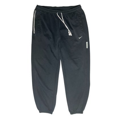 BLACK NIKE SWEATPANTS XL